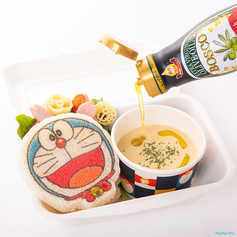 「100%ドラえもん」のたまごサンドボックス～BOSCOエキストラバージンオリーブオイルをかけて～
