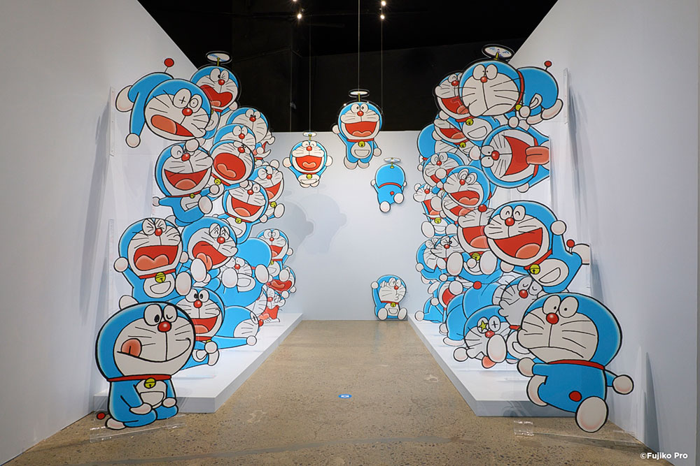 カラフルドラえもん回廊